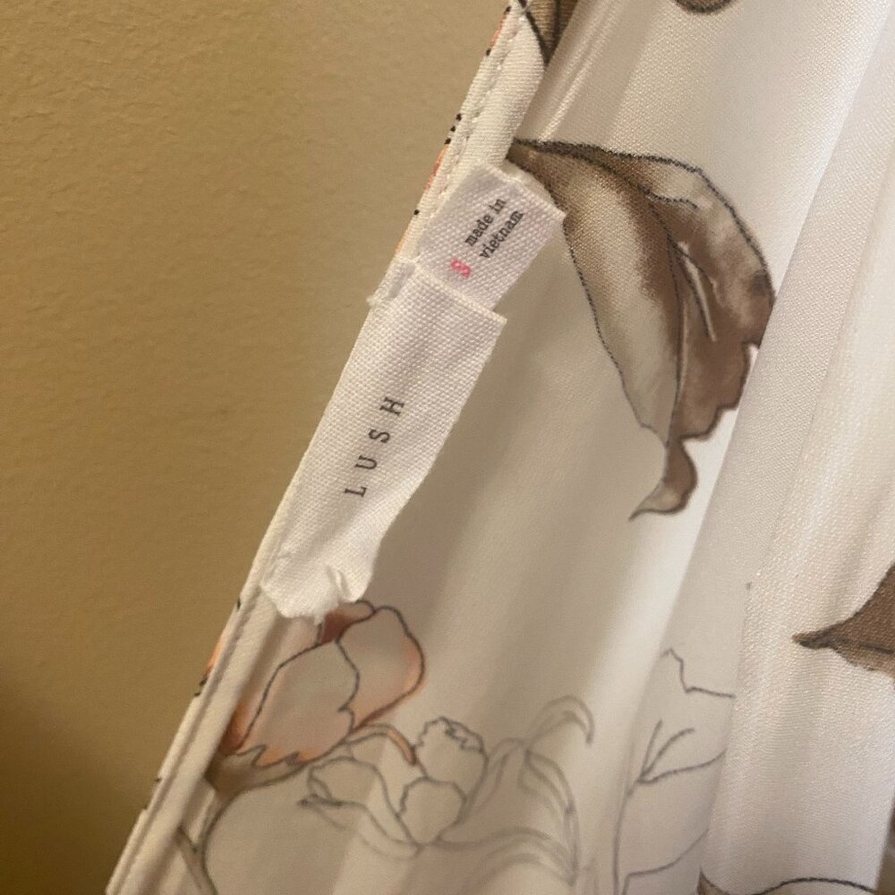 Lush White Floral Wide Leg Jumpsuit Small - Picture 3 of 5